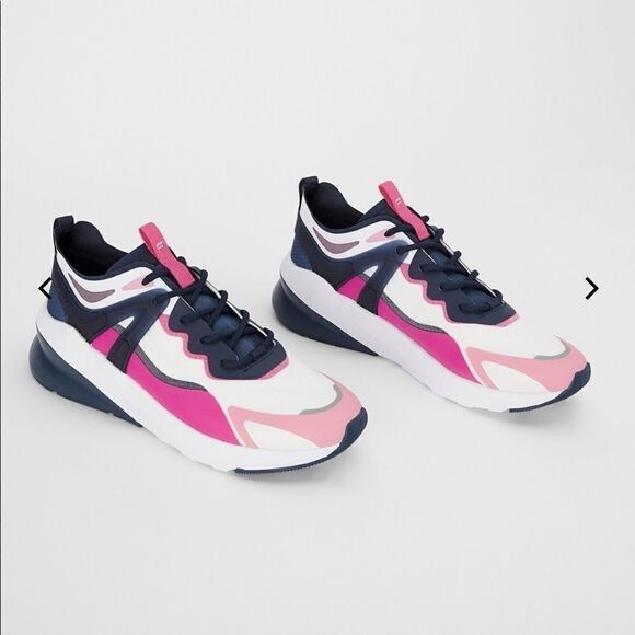 NWOT  FABLETICS CHEVIOT PERFORMANCE SNEAKER - Picture 1 of 7